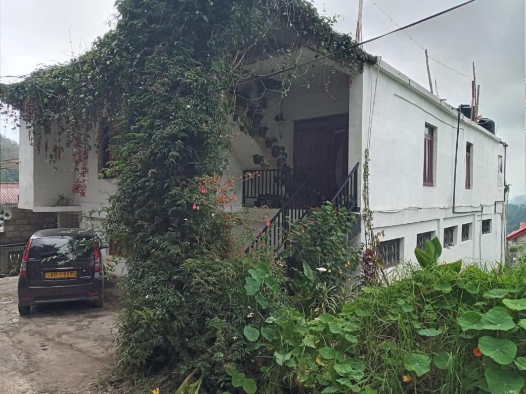 La Rose Guest House Нувара-Элия Экстерьер фото